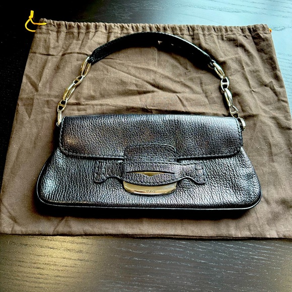 Tod’s Leather Shoulder Bag - Picture 3 of 9